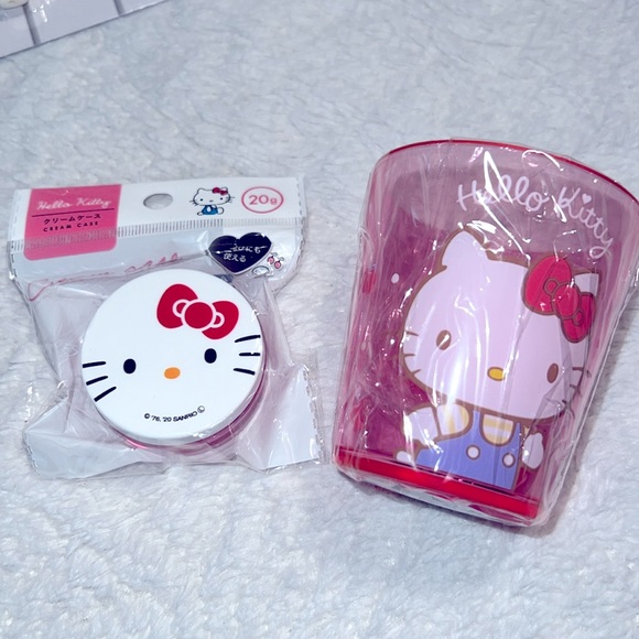 Hello Kitty Bundle - Picture 7 of 14